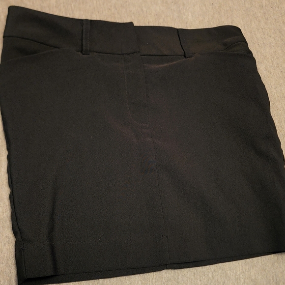 2 skirts - Picture 2 of 2